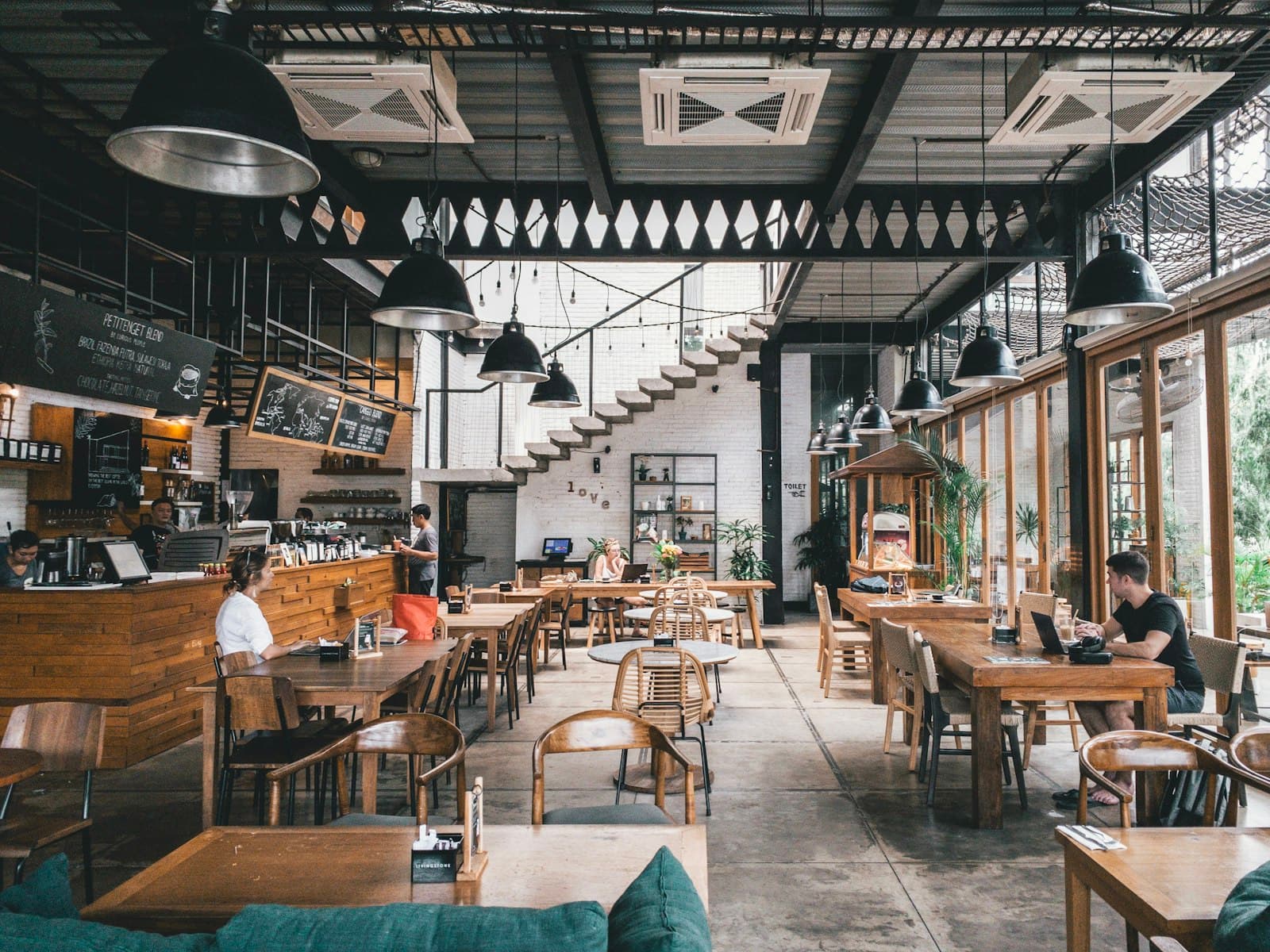 Web stranica za restoran - digitalni meni, rezervacije i lokalni SEO